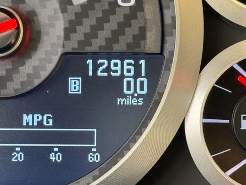 Used 2016 Nissan GT-R Premium image 21