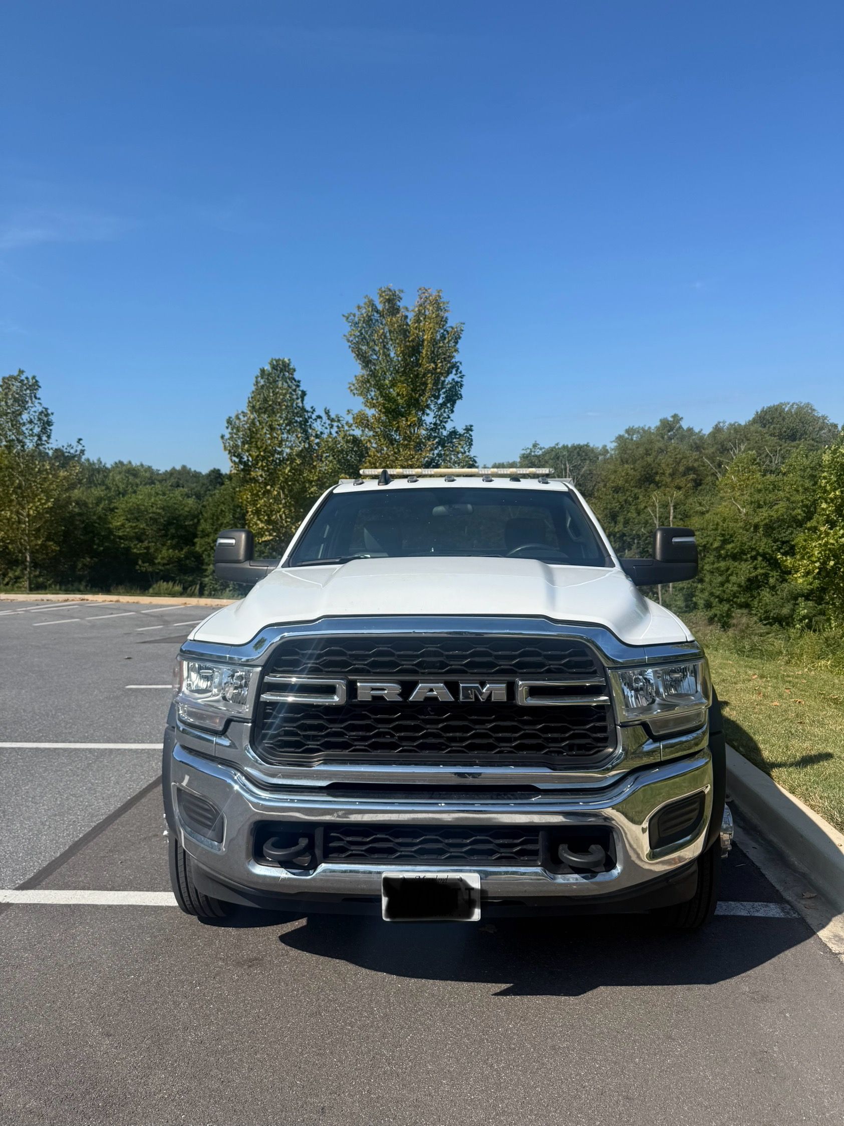 Used 2023 RAM 5500 Tradesman RWD image 1