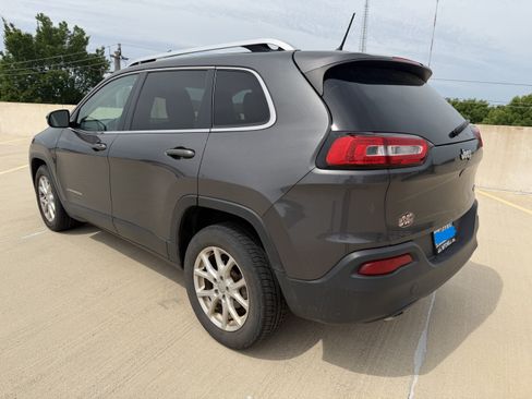 Used 2015 Jeep Cherokee Latitude FWD image 4