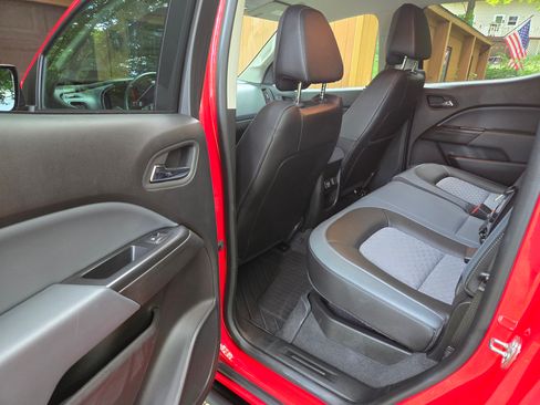 Used 2019 Chevrolet Colorado Z71 image 11