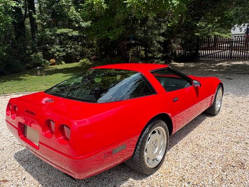 Used 1992 Chevrolet Corvette Coupe RWD image 6
