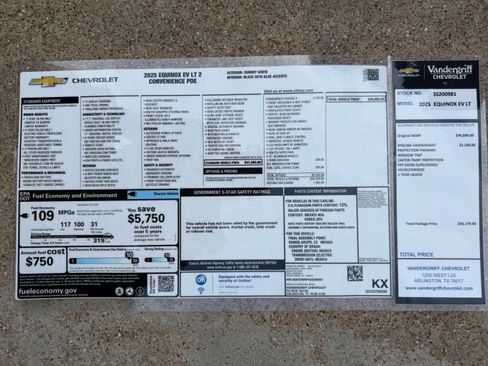 Used 2025 Chevrolet Equinox EV LT w/ Convenience Package II image 4