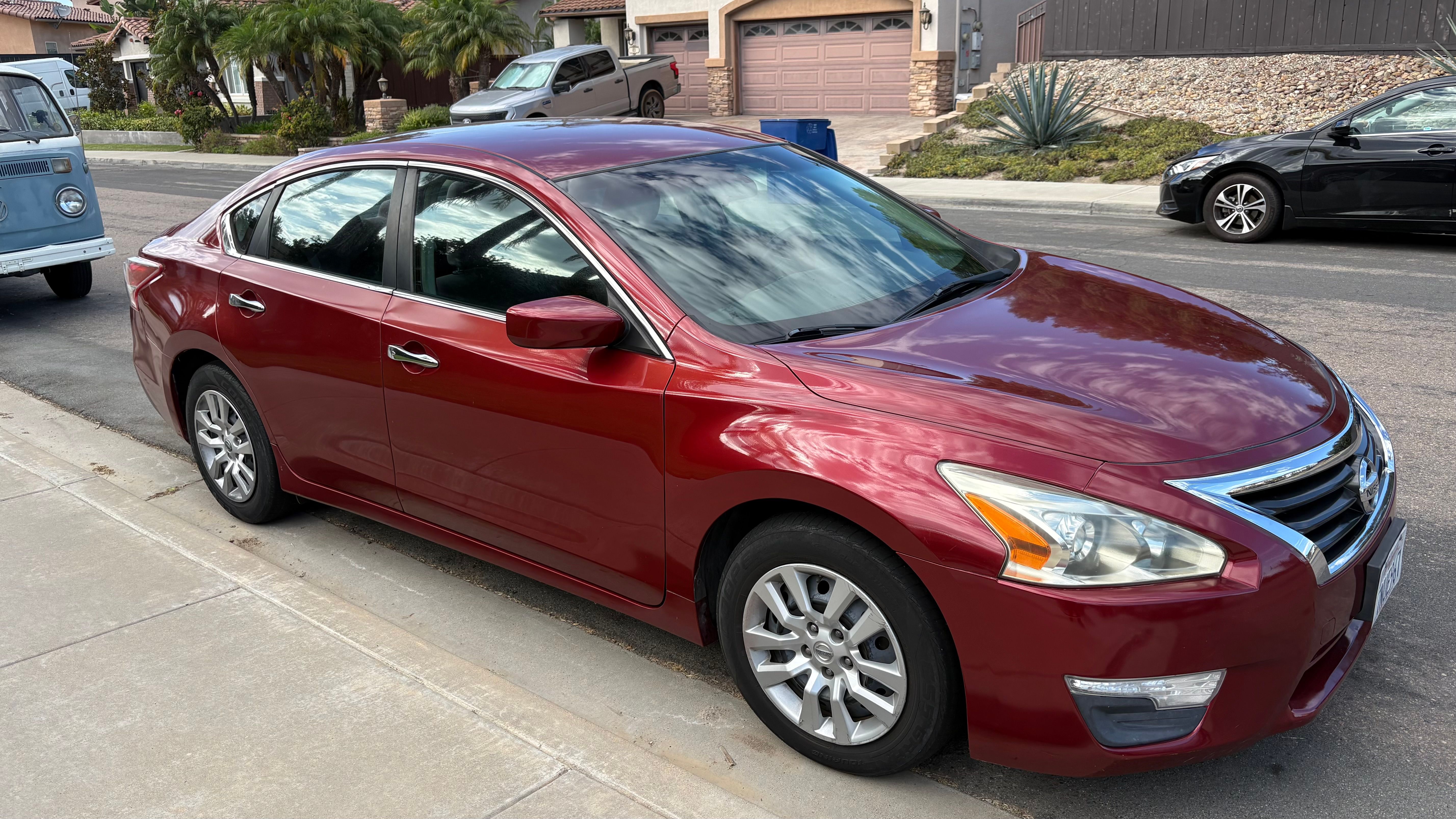 Used 2013 Nissan Altima 2.5 S FWD image 1