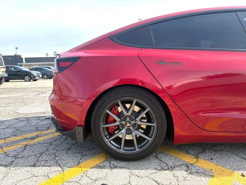 Used 2020 Tesla Model 3 Standard Range Plus image 8