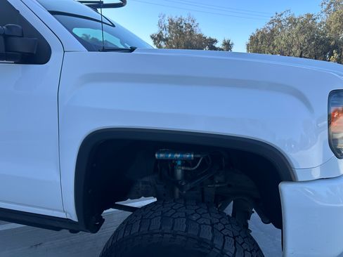 Used 2015 GMC Sierra 2500 Denali w/ Duramax Plus Package image 5