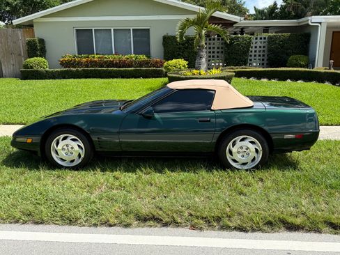 Used 1994 Chevrolet Corvette Convertible image 1