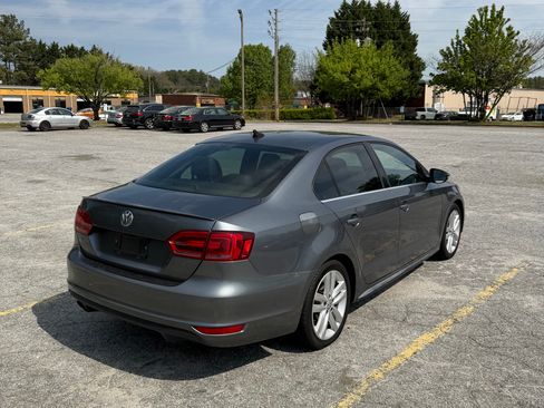 Used 2013 Volkswagen Jetta GLI image 6