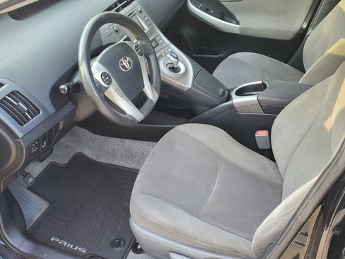 Used 2015 Toyota Prius One image 10