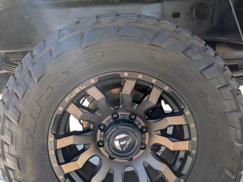 Used 2005 Chevrolet Silverado 2500 LT w/ Heavy-Duty Power Package image 22