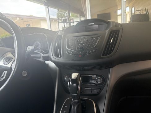 Used 2013 Ford C-MAX SE FWD image 6