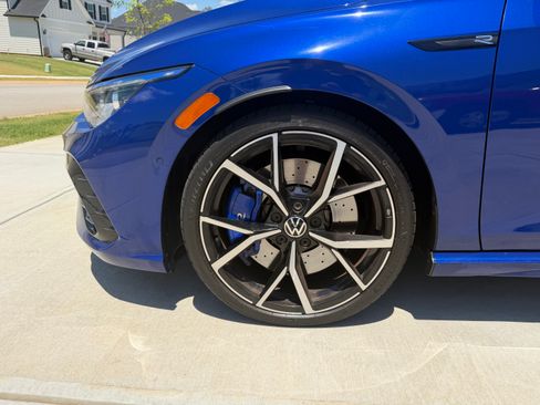 Used 2022 Volkswagen Golf R AWD/4WD image 10
