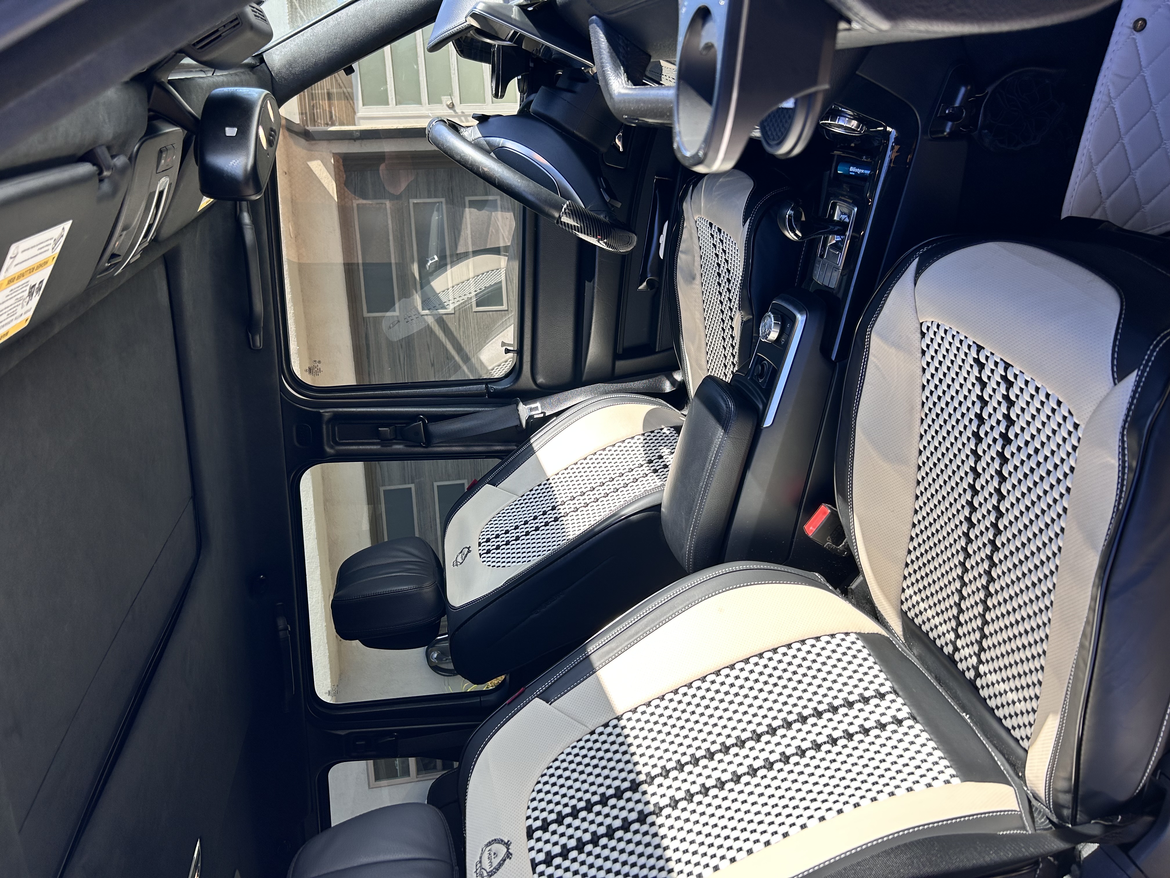 Used 2017 Mercedes-Benz G 550 image 29