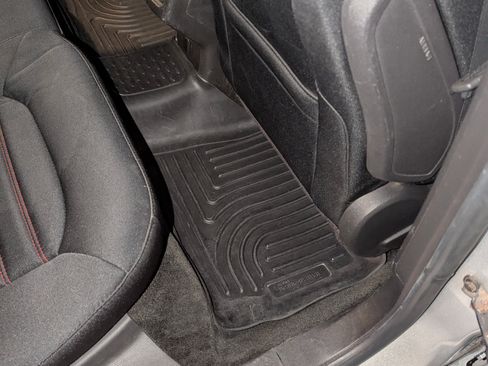 Used 2015 Ford Fusion SE w/ Equipment Group 201A image 12