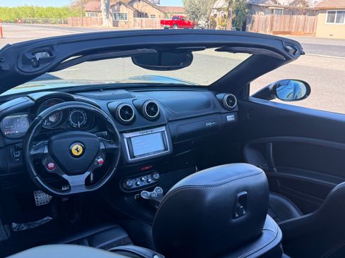 Used 2010 Ferrari California Convertible 2D image 10