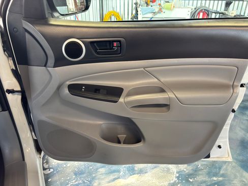 Used 2015 Toyota Tacoma 2WD Access Cab w/ SR5 Package image 19