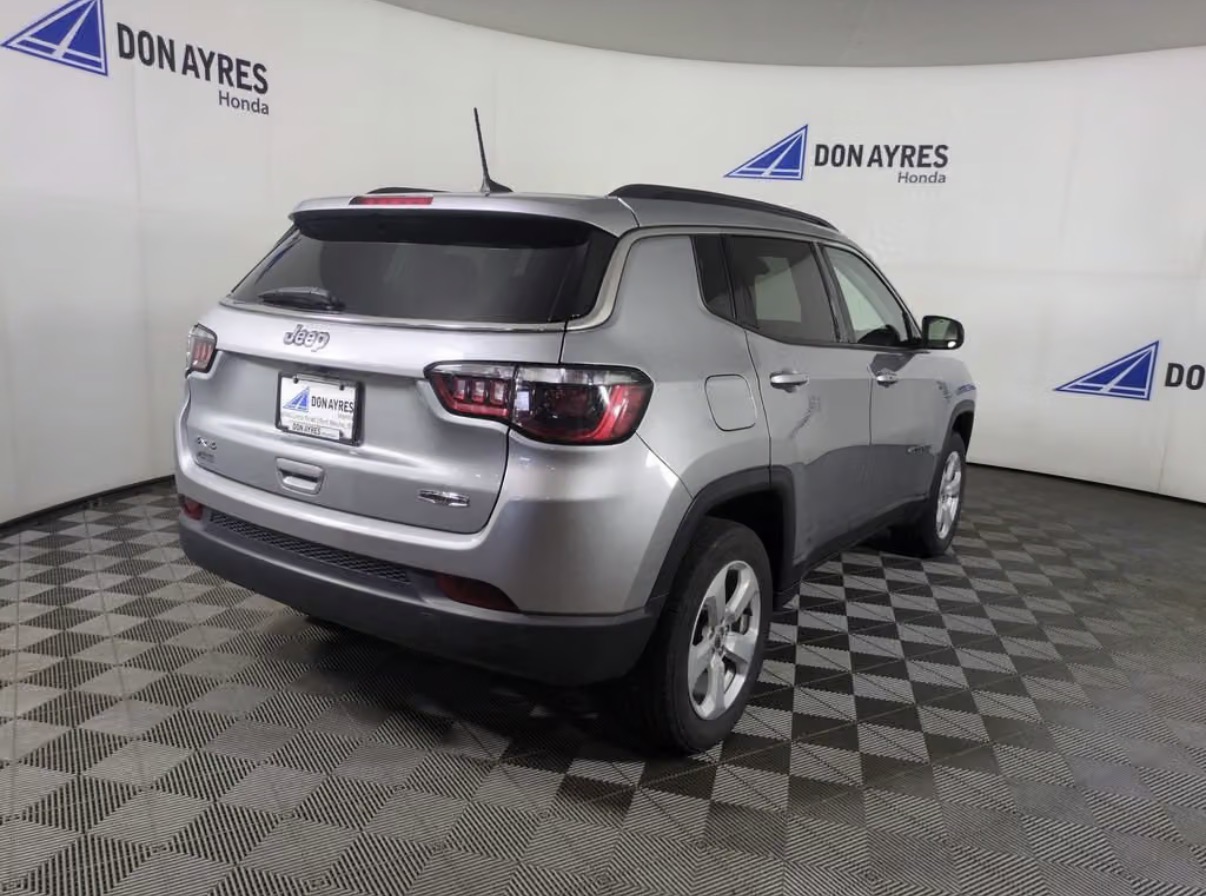 Used 2021 Jeep Compass Sport FWD image 6