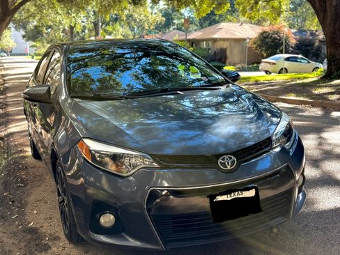 Used 2014 Toyota Corolla S image 4