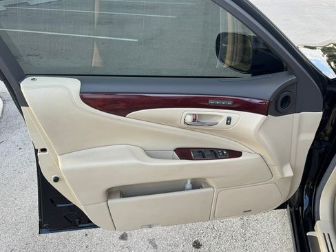 Used 2012 Lexus LS 460 L image 22