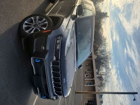 Used 2023 Jeep Grand Cherokee Overland image 19