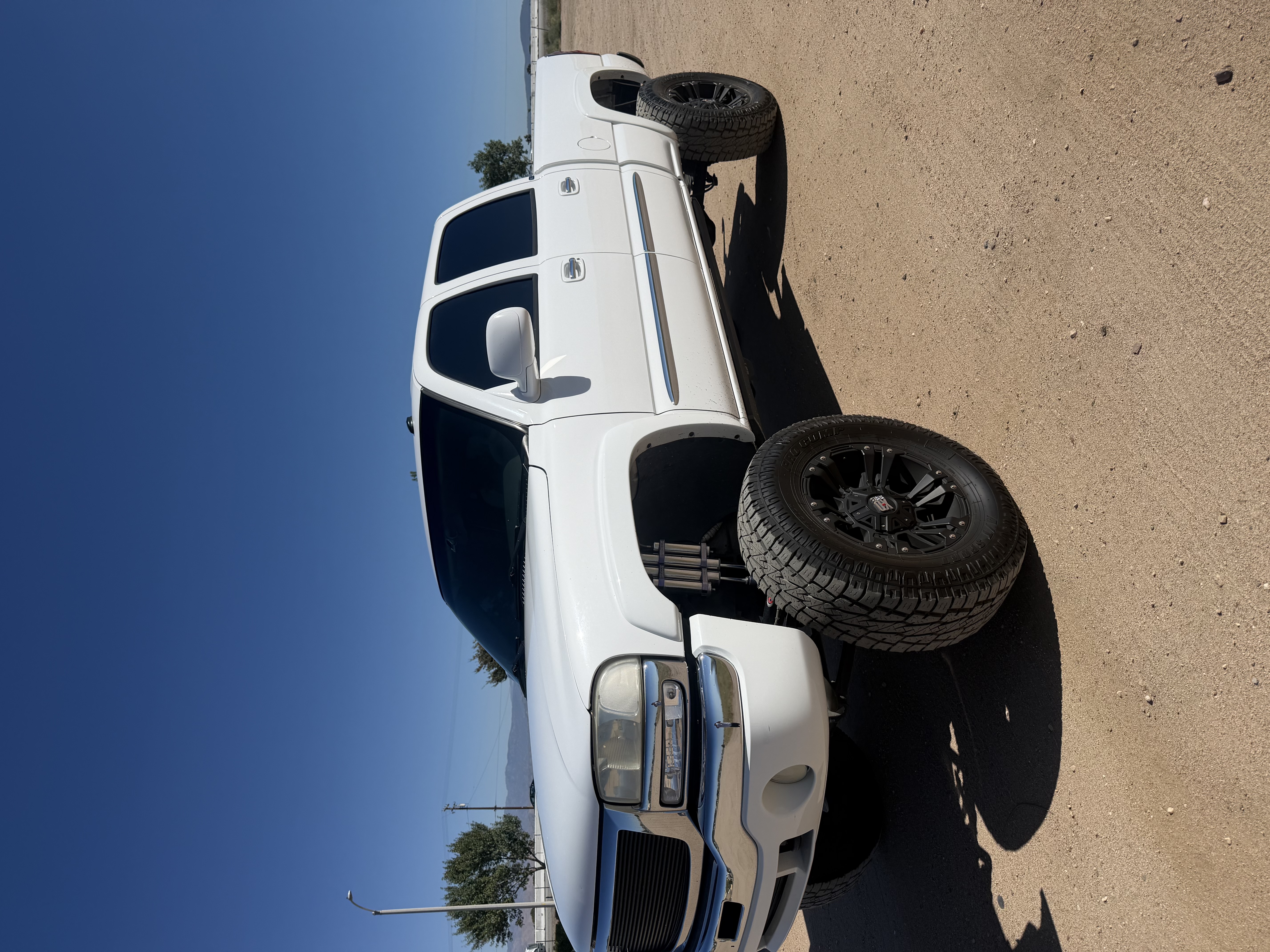 Used 2003 GMC Sierra 1500 SLT w/ SLT Preferred Equipment Group RWD image 12