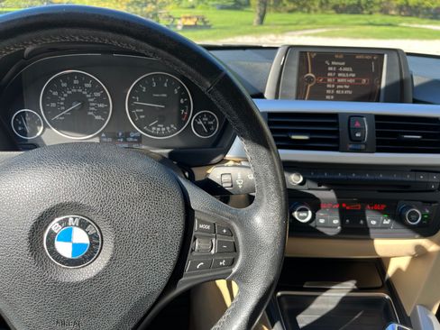 Used 2013 BMW 328i xDrive Sedan AWD/4WD image 18