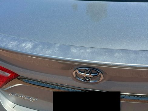 Used 2015 Toyota Camry SE FWD image 5