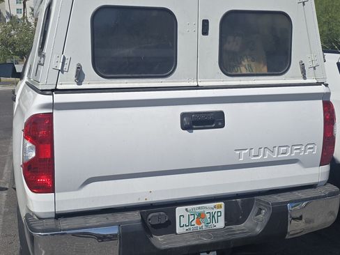 Used 2018 Toyota Tundra SR5 image 13