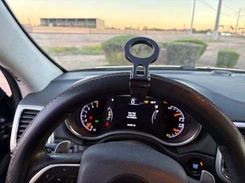 Used 2018 Jeep Grand Cherokee Summit image 15