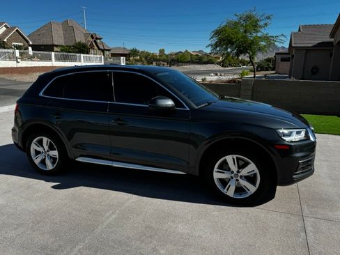 Used 2019 Audi Q5 2.0T Premium Plus w/ Premium Plus Package AWD/4WD image 1
