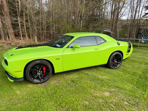 Used 2023 Dodge Challenger R/T w/ Performance Plus Package RWD image 1