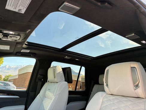 Used 2026 Cadillac Escalade Platinum Sport w/ LPO, ONYX Package AWD/4WD image 21
