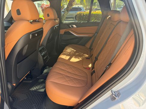 Used 2024 BMW X5 sDrive40i w/ M Sport Package image 16