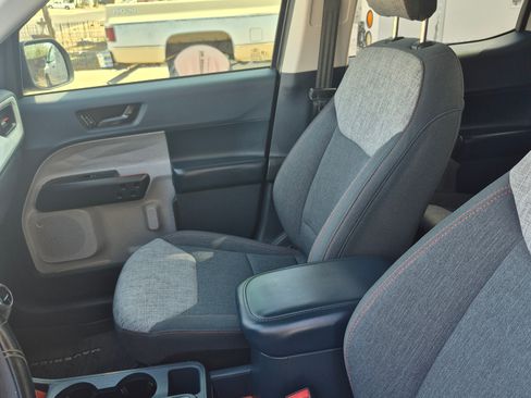 Used 2022 Ford Maverick XLT image 8