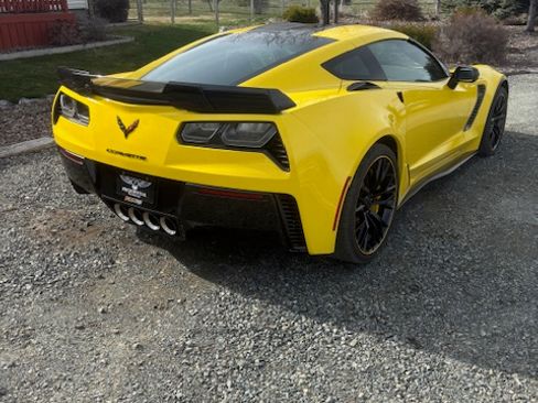 Used 2016 Chevrolet Corvette Z06 w/ C7.r Special Edition image 13