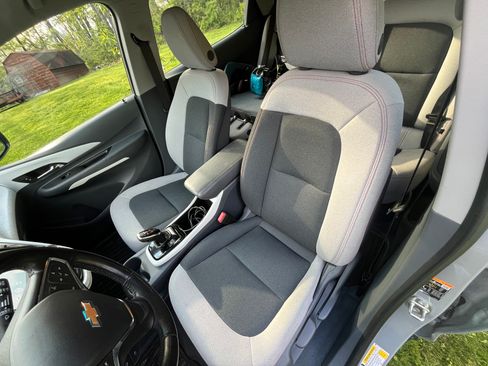 Used 2020 Chevrolet Bolt LT FWD image 12