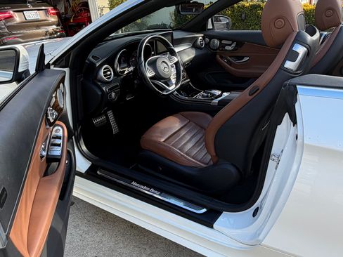 Used 2017 Mercedes-Benz C 300 Cabriolet image 5