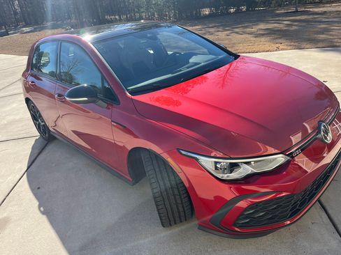 Used 2024 Volkswagen GTI SE w/ SE Leather Seats Package image 2