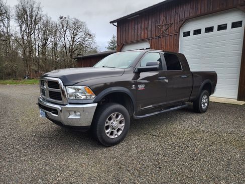 Used 2012 RAM 3500 SLT w/ Technology Group image 16