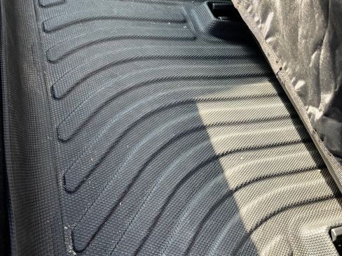 Used 2023 Tesla Model 3 Standard Range image 18