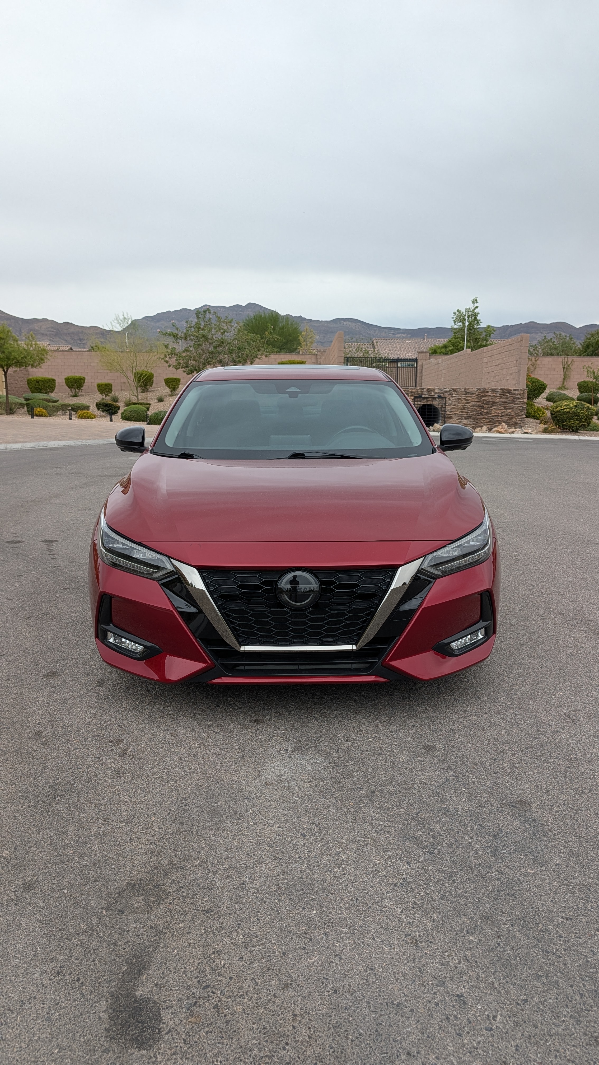 Used 2023 Nissan Sentra SR w/ SR Premium Package FWD image 2