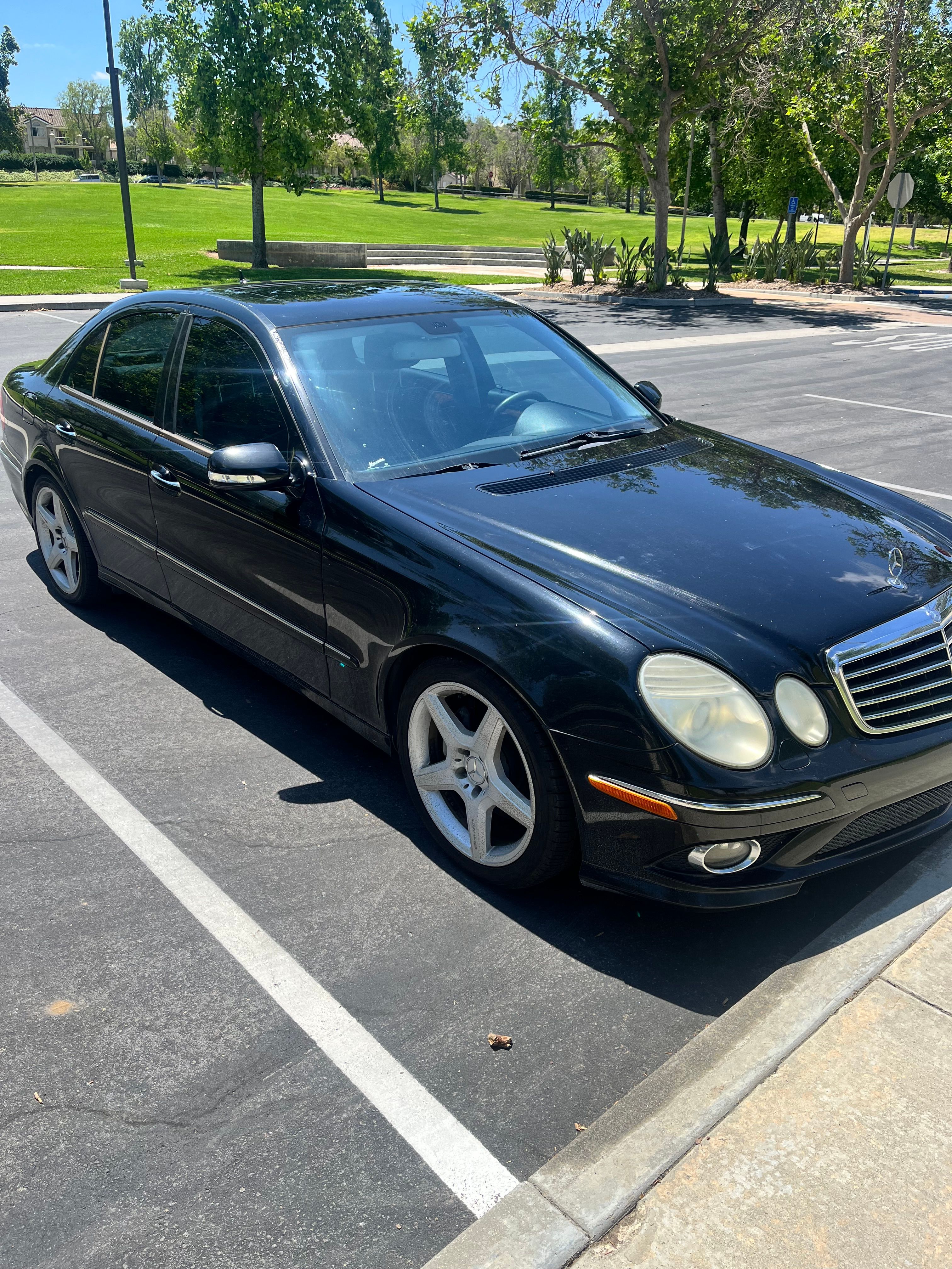 Used 2009 Mercedes-Benz E 350 Sedan image 2