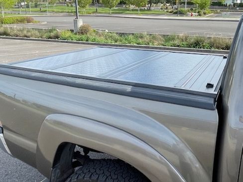 Used 2012 Toyota Tacoma PreRunner w/ SR5 Pkg RWD image 2