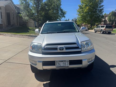 Used 2004 Toyota 4Runner Limited AWD/4WD image 2
