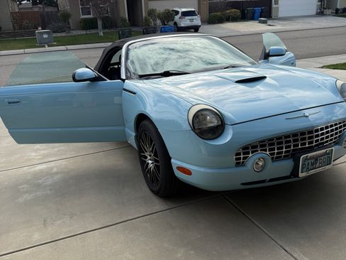 Used 2003 Ford Thunderbird image 4