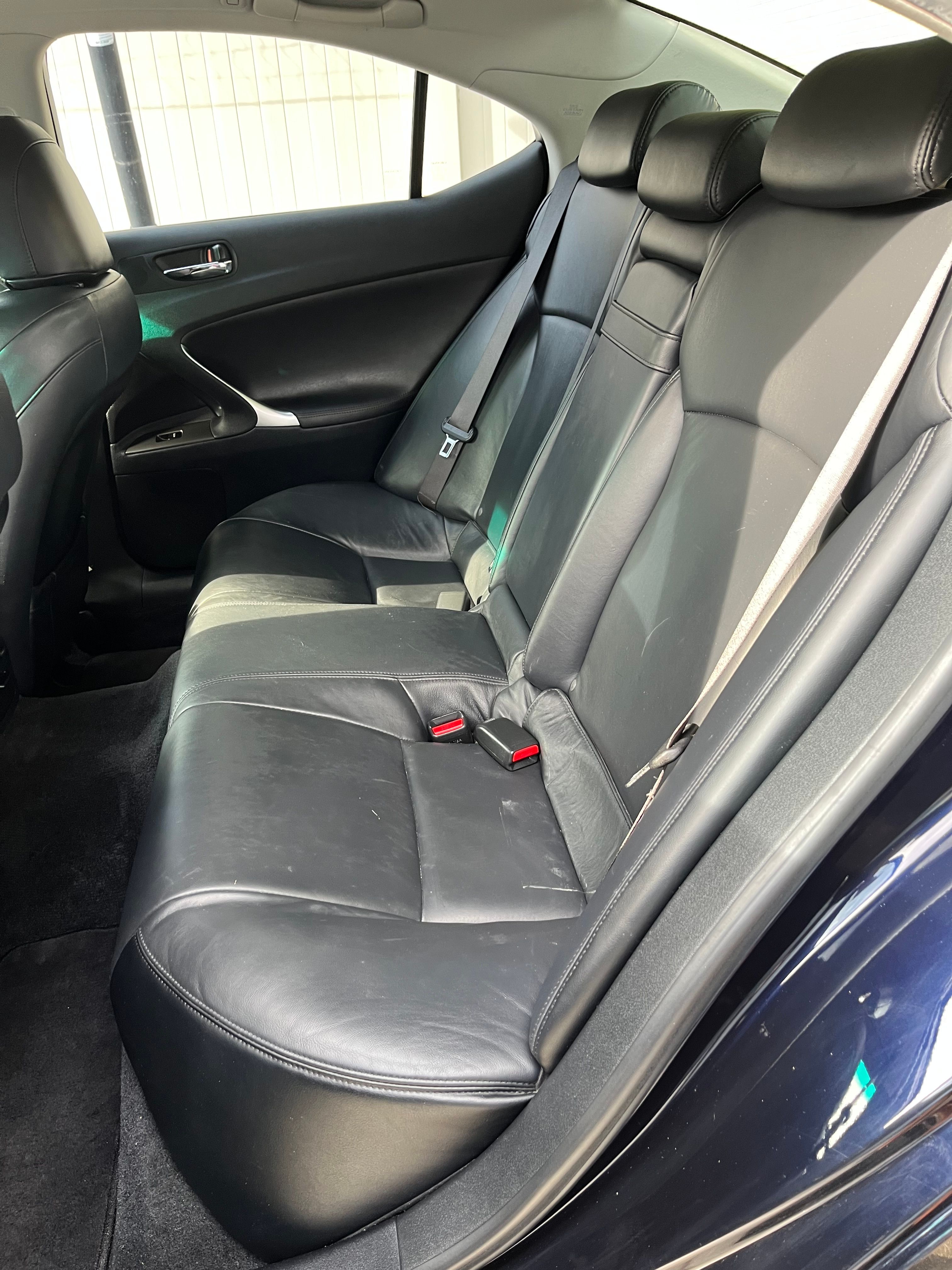 Used 2008 Lexus IS 250 w/ Preferred Accessory Pkg RWD image 11