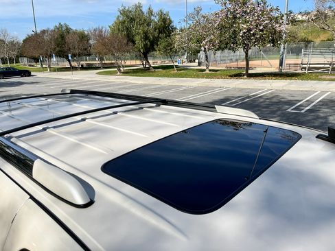 Used 2010 Chevrolet Suburban LTZ image 12