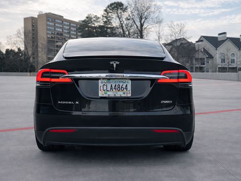 Used 2016 Tesla Model X Performance image 8