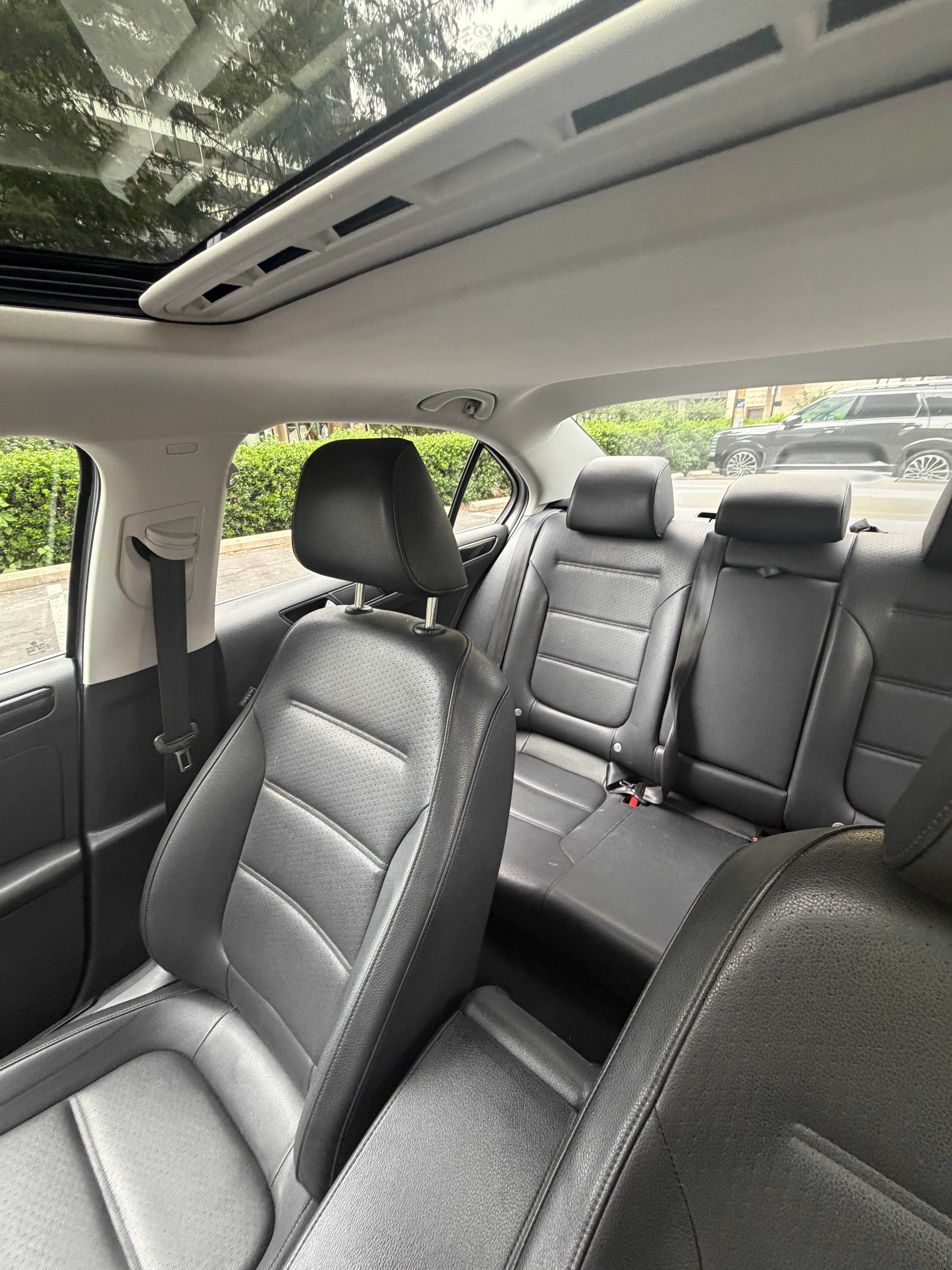 Used 2016 Volkswagen Jetta SEL w/ Lighting Package FWD image 17