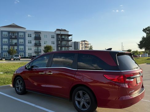 Used 2022 Honda Odyssey EX image 5
