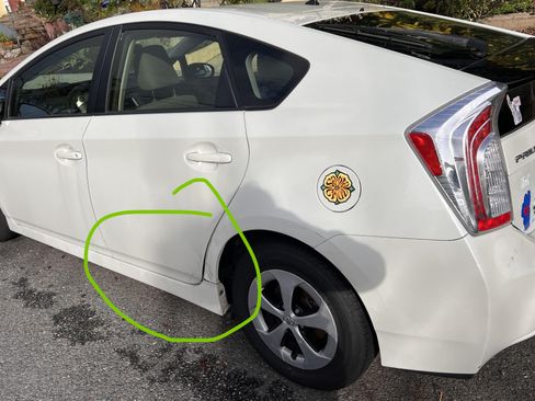 Used 2015 Toyota Prius Two image 4